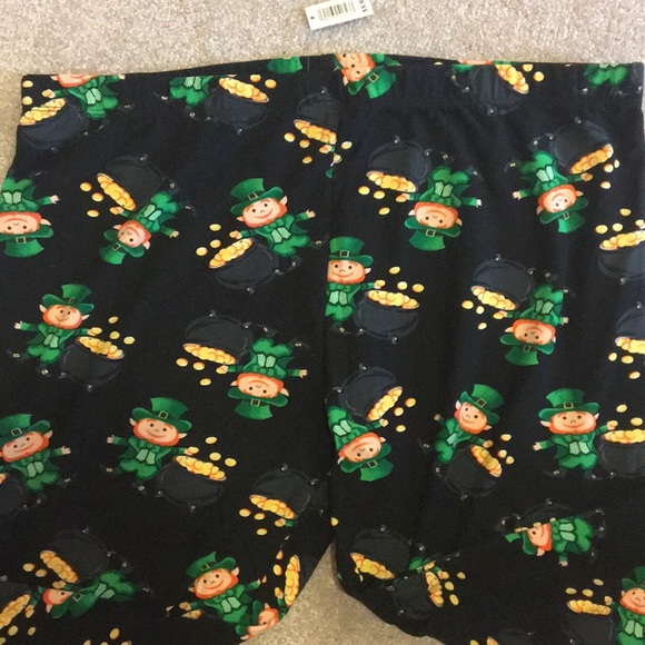 No Boundaries Pants - Leprechaun Capri leggings No Boundaries Pants - Leprechaun Capri leggings